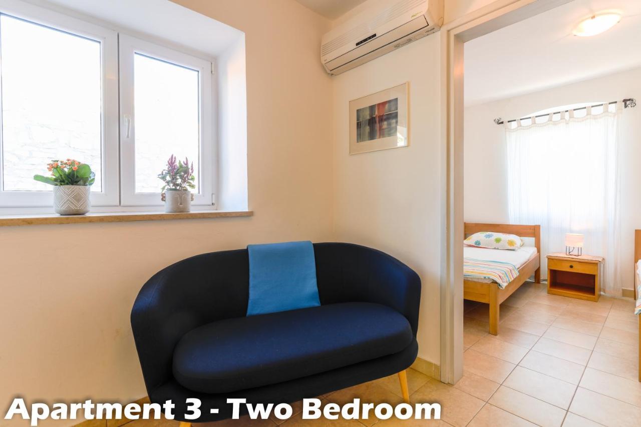 Art Apartments Vrsar Exterior photo