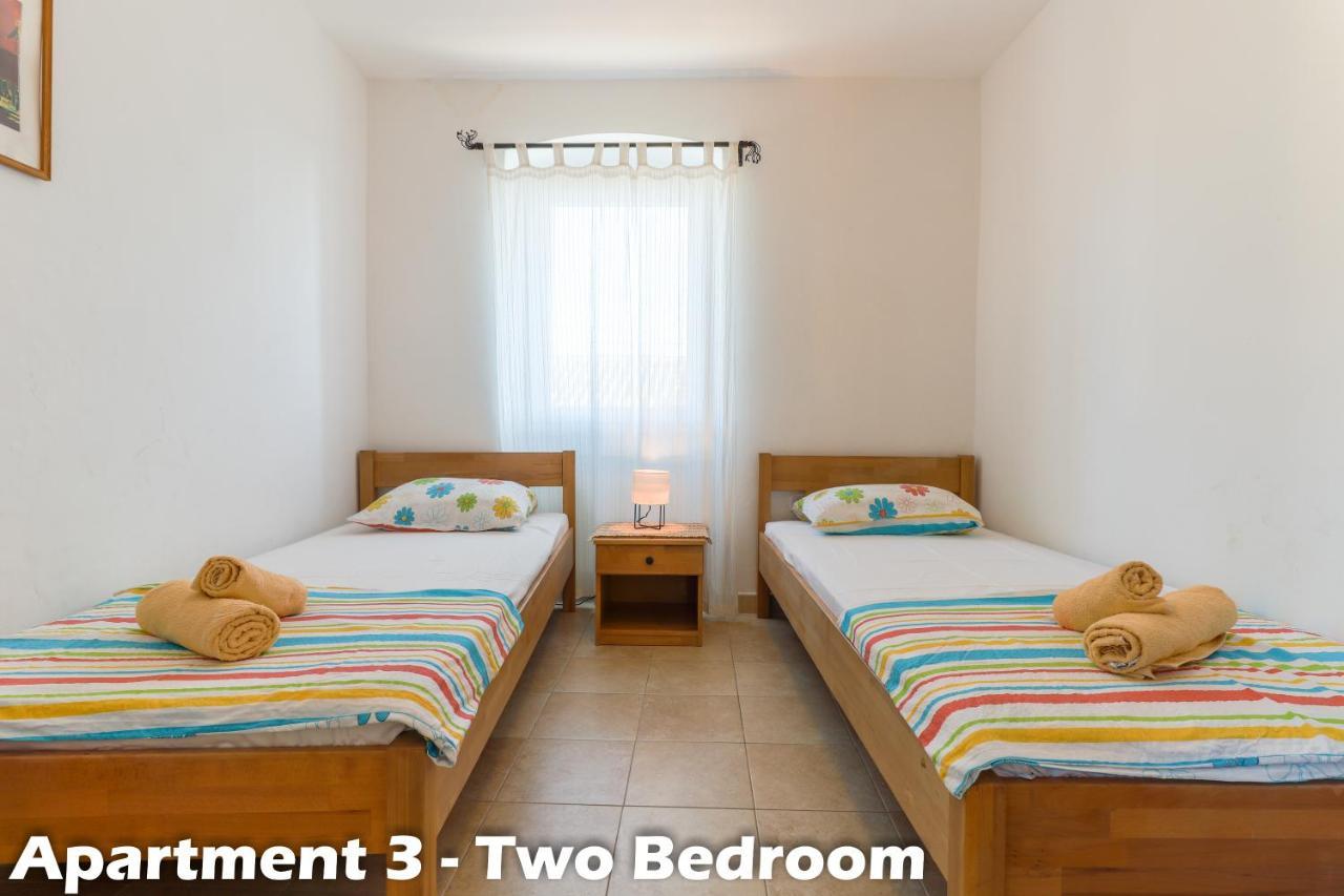 Art Apartments Vrsar Exterior photo