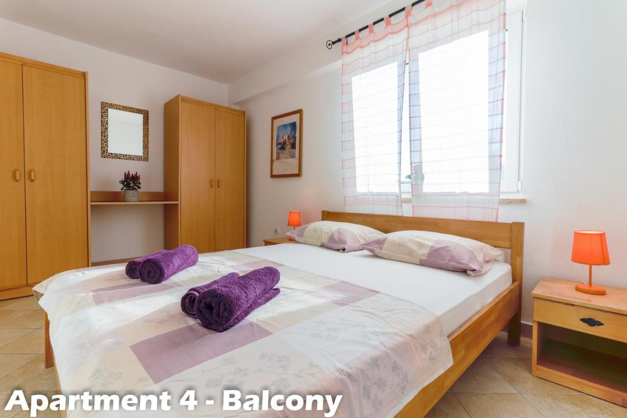 Art Apartments Vrsar Exterior photo
