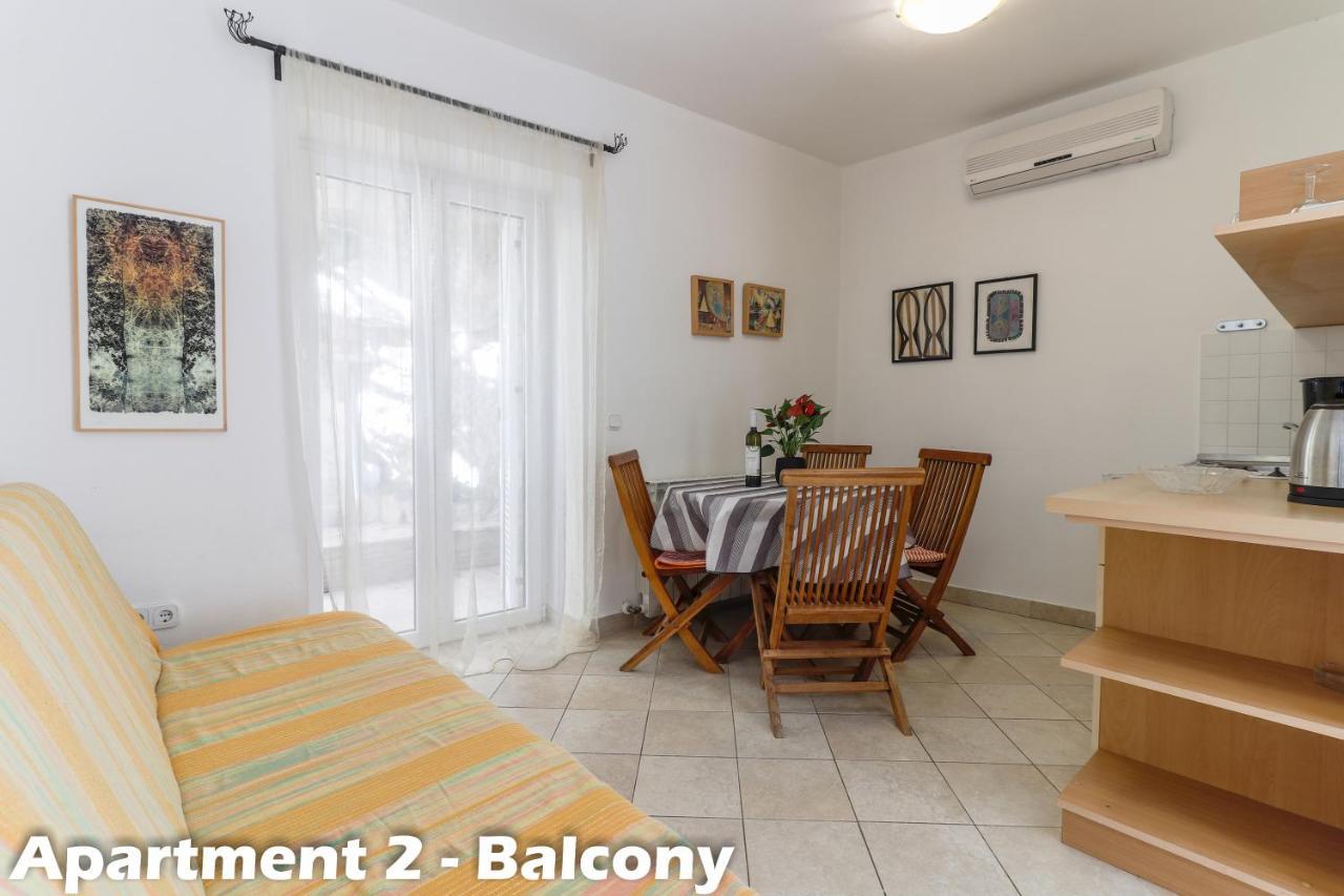 Art Apartments Vrsar Exterior photo