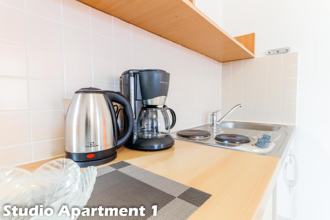 Art Apartments Vrsar Exterior photo